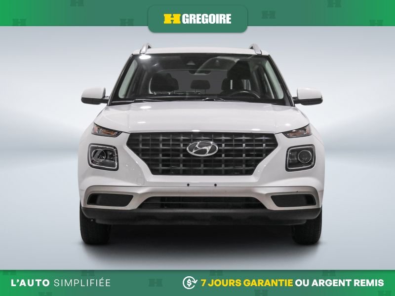 Hyundai Venue 821177 | Preferred AUTO A/C GR ELECT MAGS CAM RECUL BLEUTOO 2022 Blanc Laval - photo #1