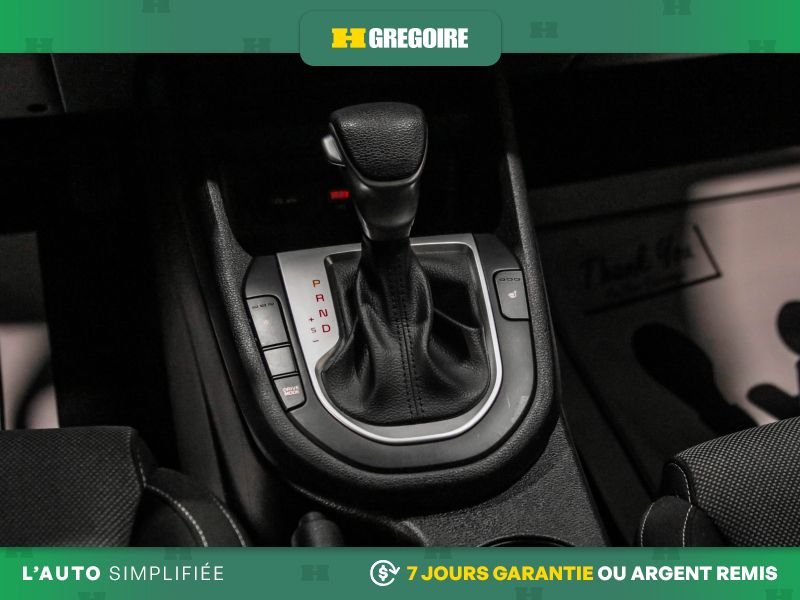Kia Forte 822407 | LX IVT 2023 Laval - photo #23