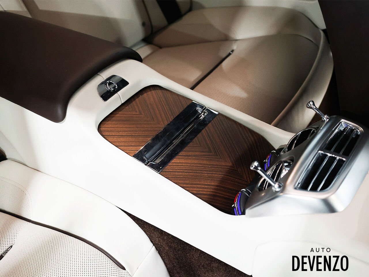 Rolls-Royce Wraith 2020 Blanc Saint-Eustache - photo #10