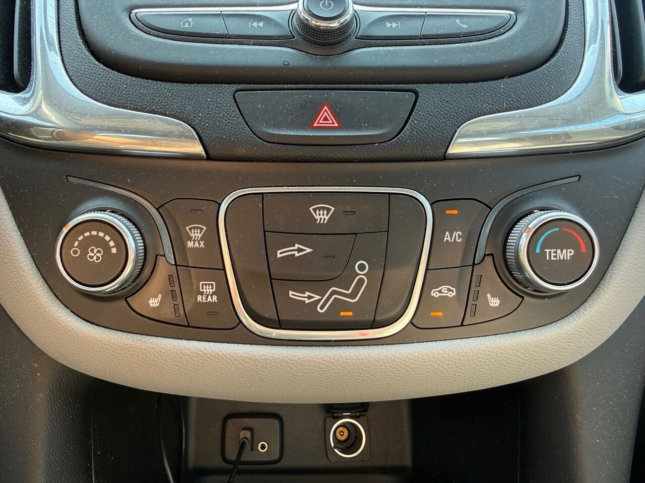 Chevrolet Equinox LS FWD | JAMAIS ACCIDENTÉ✅ | 27 335KM!!🔥 2018 Blanc Châteauguay - photo #16