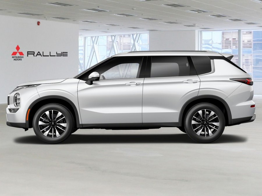 2026 MITSUBISHI Outlander LE White Diamond