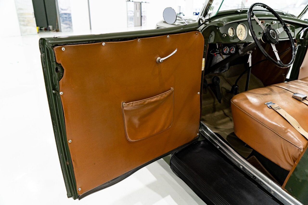 1936 Ford Model 48 Phaeton PRIX EN USD | Beautifully presented in original condition Green Montreal - photo #76