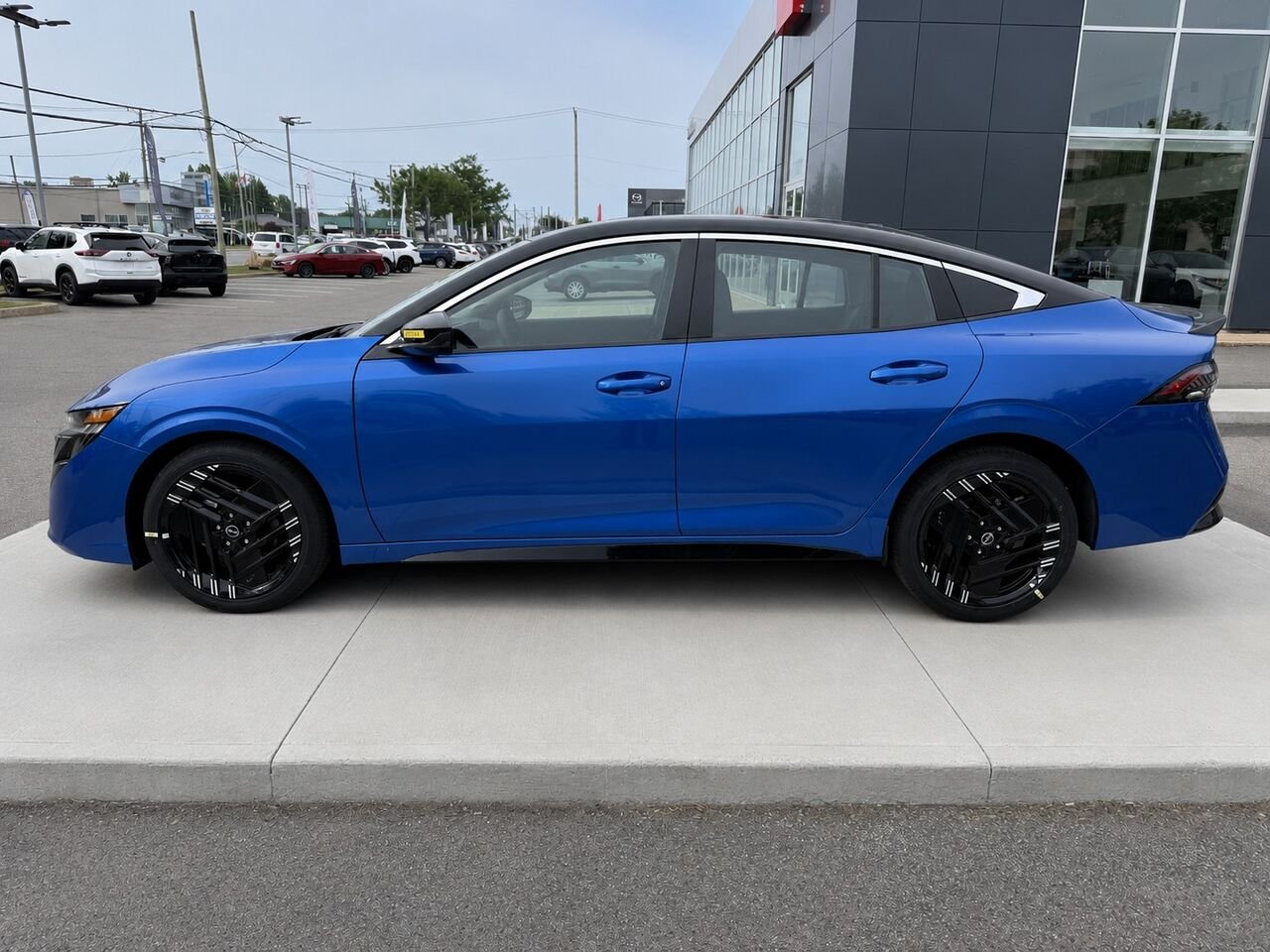 2026 NISSAN Sentra SENTRA SR Bluestone Pearl/Super Black Châteauguay - photo #1