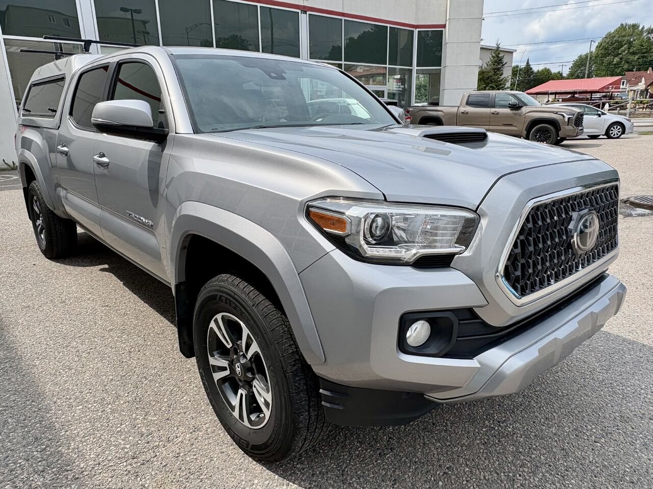 Toyota TACOMA 2018 Argent Mont-Laurier - photo #6