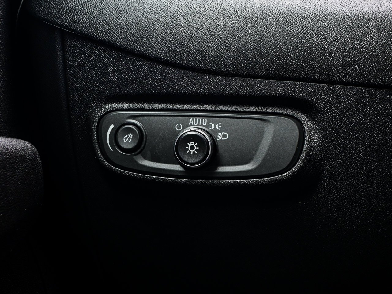 2023 Chevrolet Equinox AWD 4dr RS White Sherwood Park - photo #19