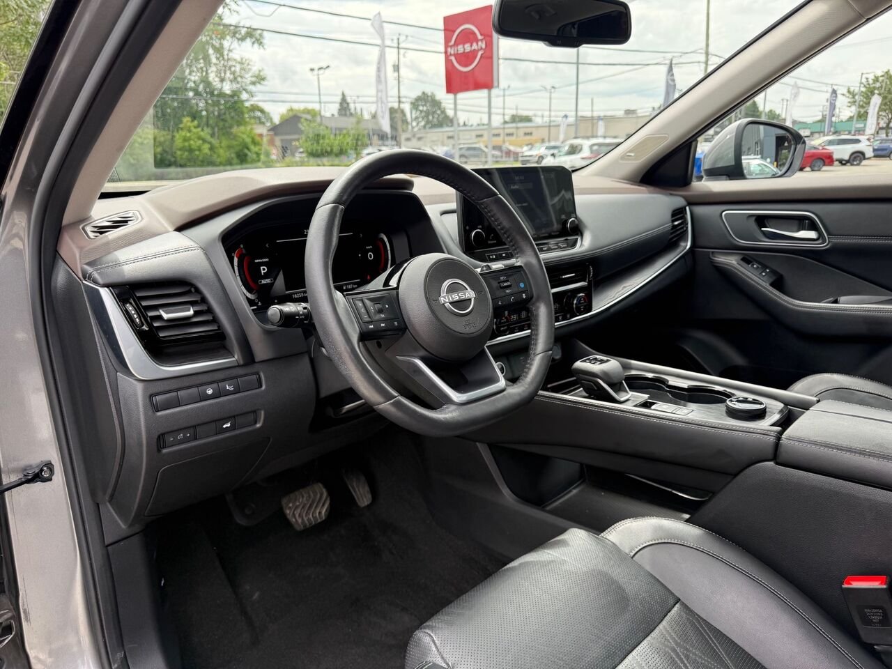 Nissan Rogue PLATINUM | SEULEMENT 16 246KM!! 🔥 2022 Gris Châteauguay - photo #8