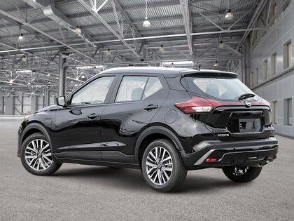 2025 Nissan Kicks Play 2025 Black
