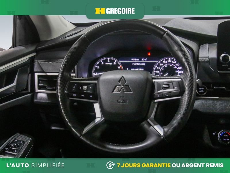 2023 Mitsubishi Outlander Black Laval - photo #17