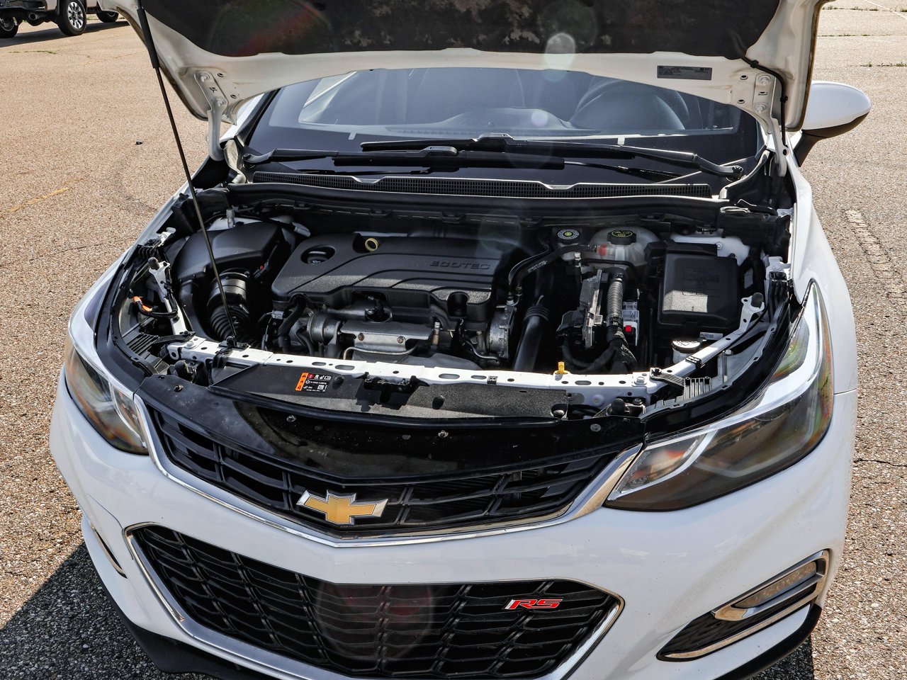 2018 Chevrolet Cruze 4dr Sdn 1.4L LT w/1SD White Sherwood Park - photo #9