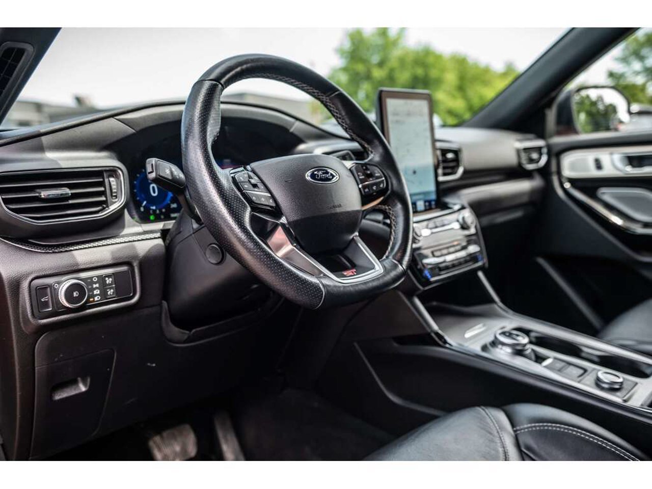 2022 Ford Explorer Red Sainte-Julienne - photo #19
