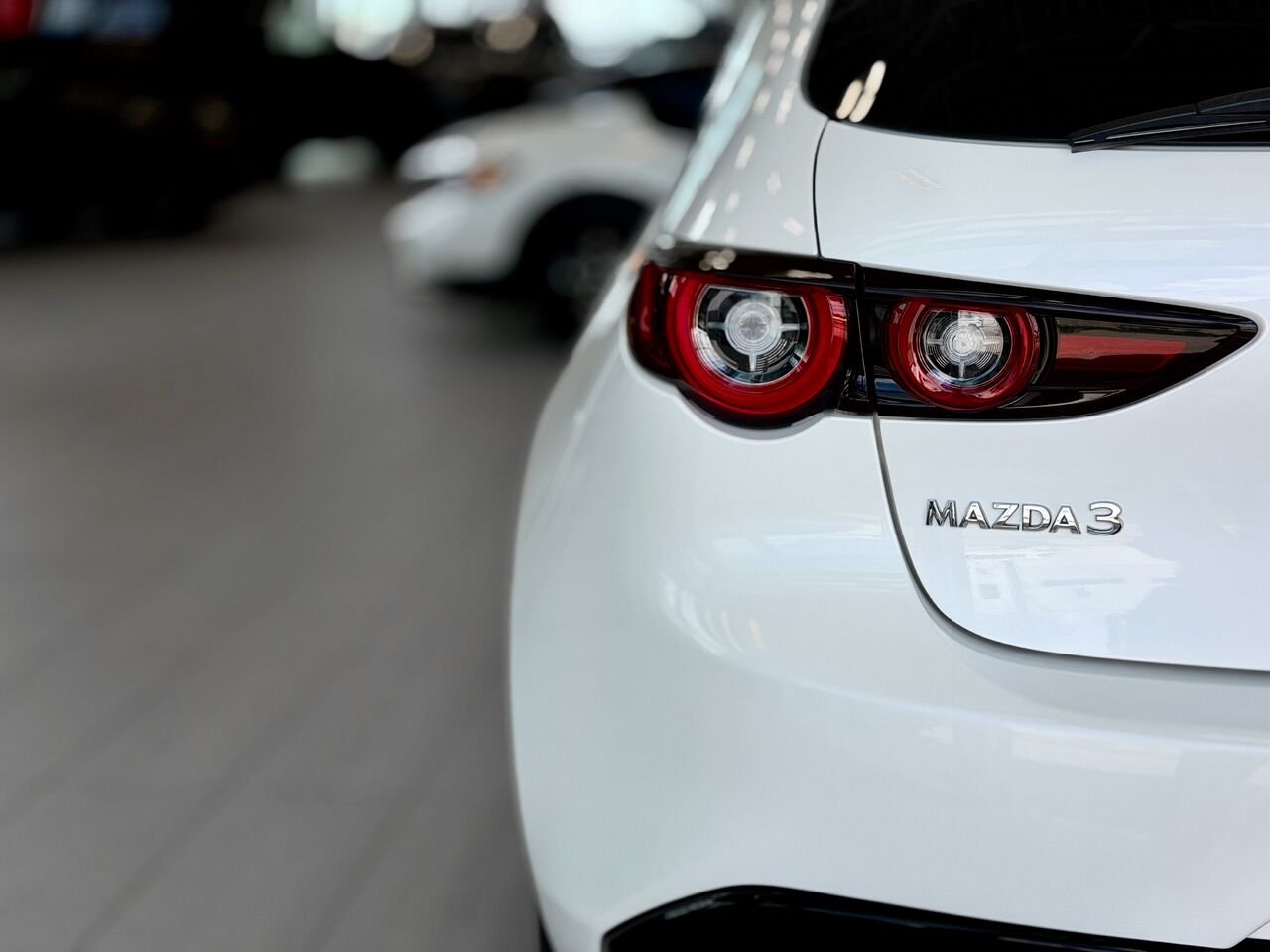 2024 MAZDA MAZDA3 SPORT GX White Notre-Dame-des-Prairies - photo #10