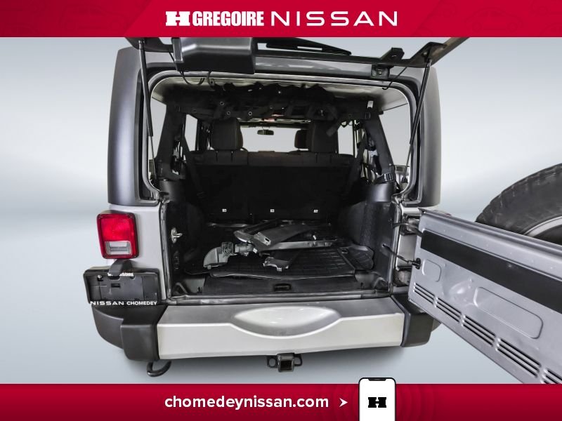 Jeep Wrangler Unlimited 2015 Argent Laval - photo #25