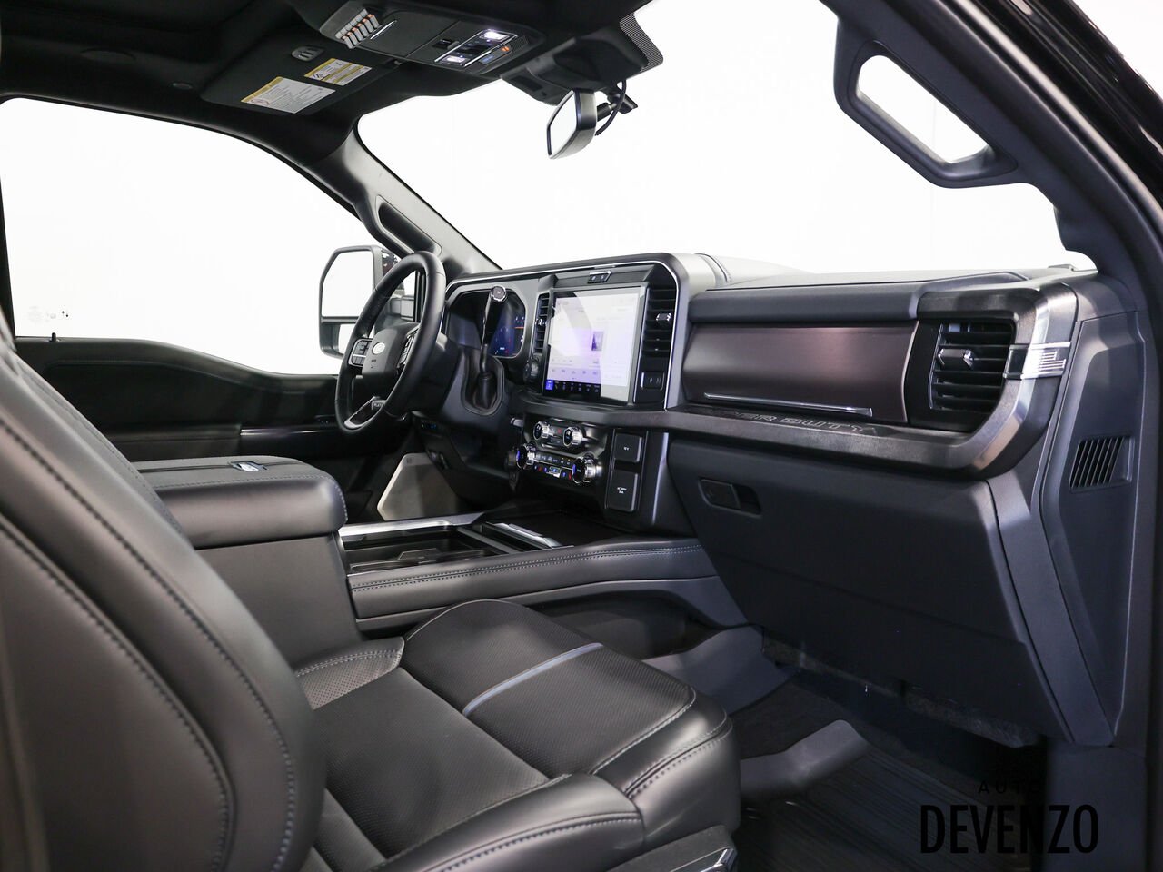 2026 Ford Super Duty F-450 DRW Black Saint-Eustache - photo #6