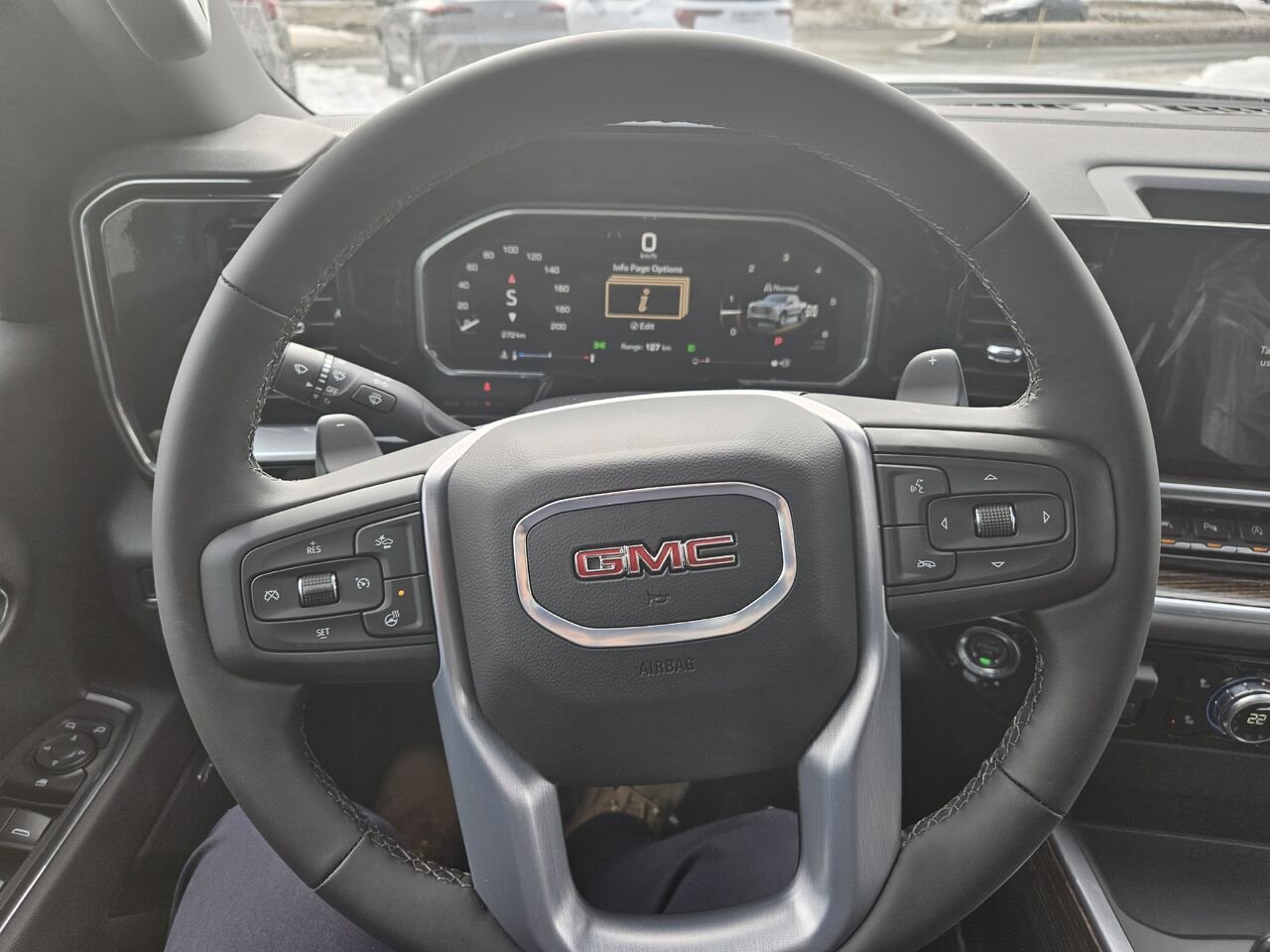 GMC Sierra 1500 Elevation cabine multiplace 4RM 157 po 2026 NOIR ONYX Thetford Mines - photo #8