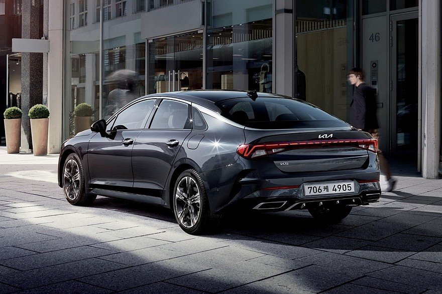 2021 Kia K5 2021 Black