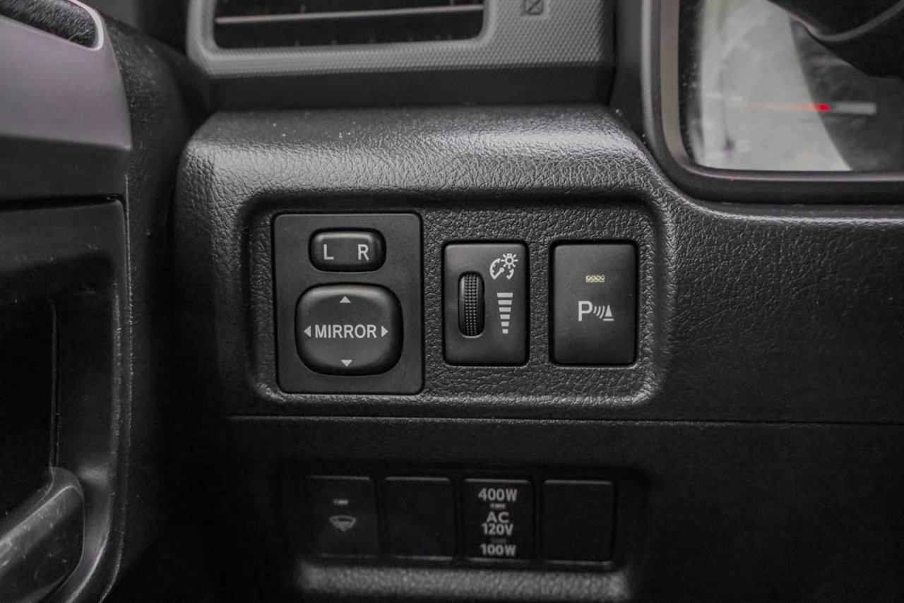 2014 Toyota 4Runner 4WD 4dr V6 SR5 Grey Sherwood Park - photo #17