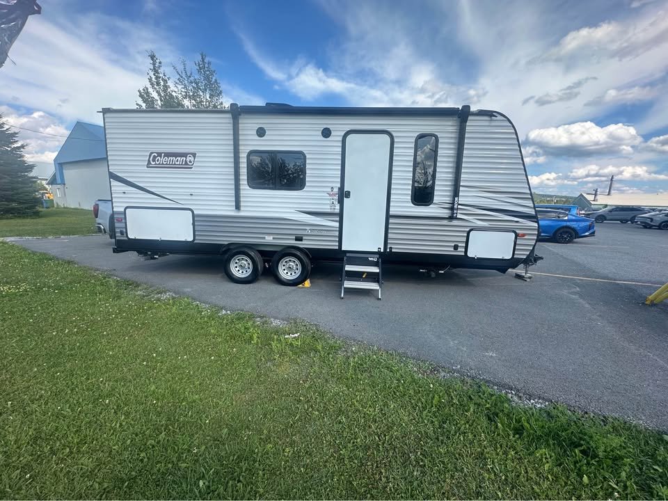 Coleman Lantern 214 BH 2021 Blanc Thetford Mines - photo #2
