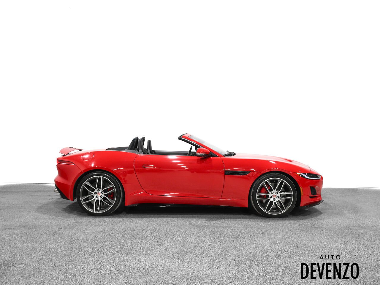2023 Jaguar F-TYPE Red Saint-Eustache - photo #1