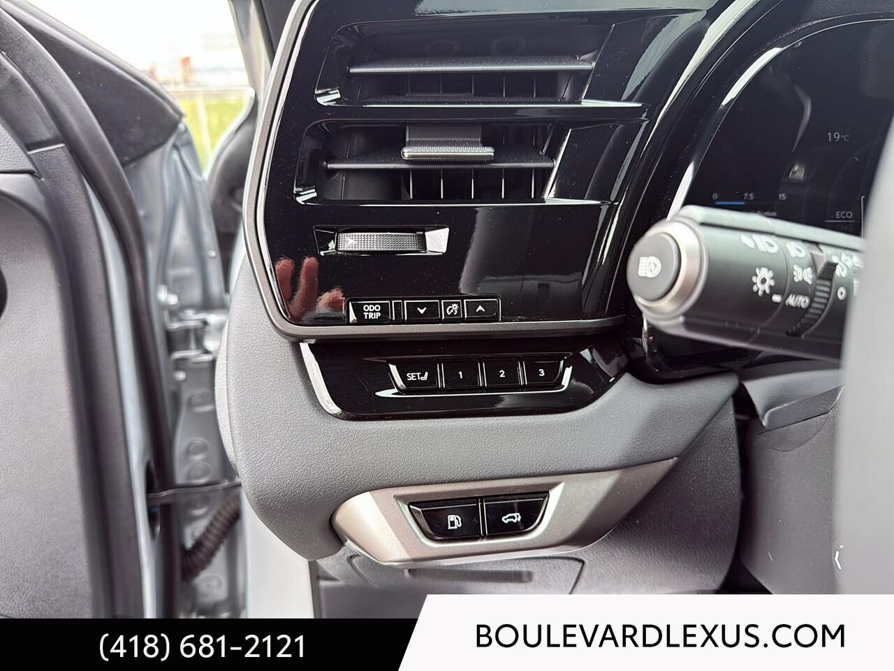 Lexus RX 19891A 2025 Argent Québec - photo #12