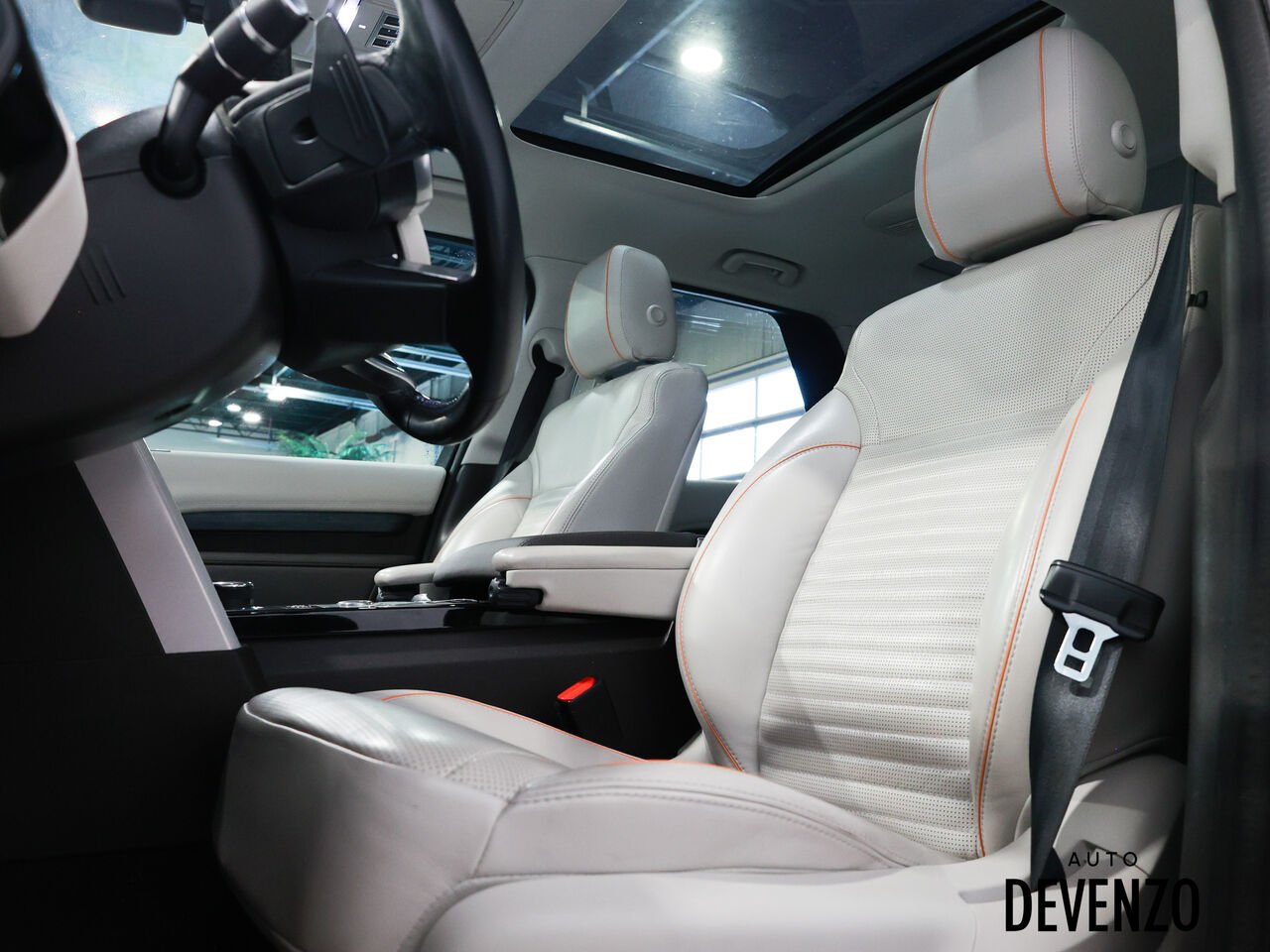 2019 Land Rover Discovery Silver Saint-Eustache - photo #12