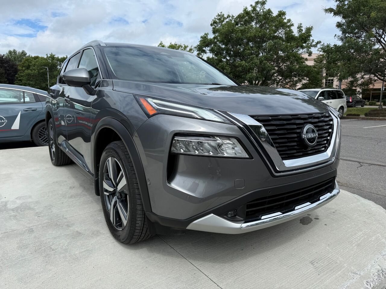 Nissan Rogue PLATINUM | SEULEMENT 16 246KM!! 🔥 2022 Gris Châteauguay - photo #2