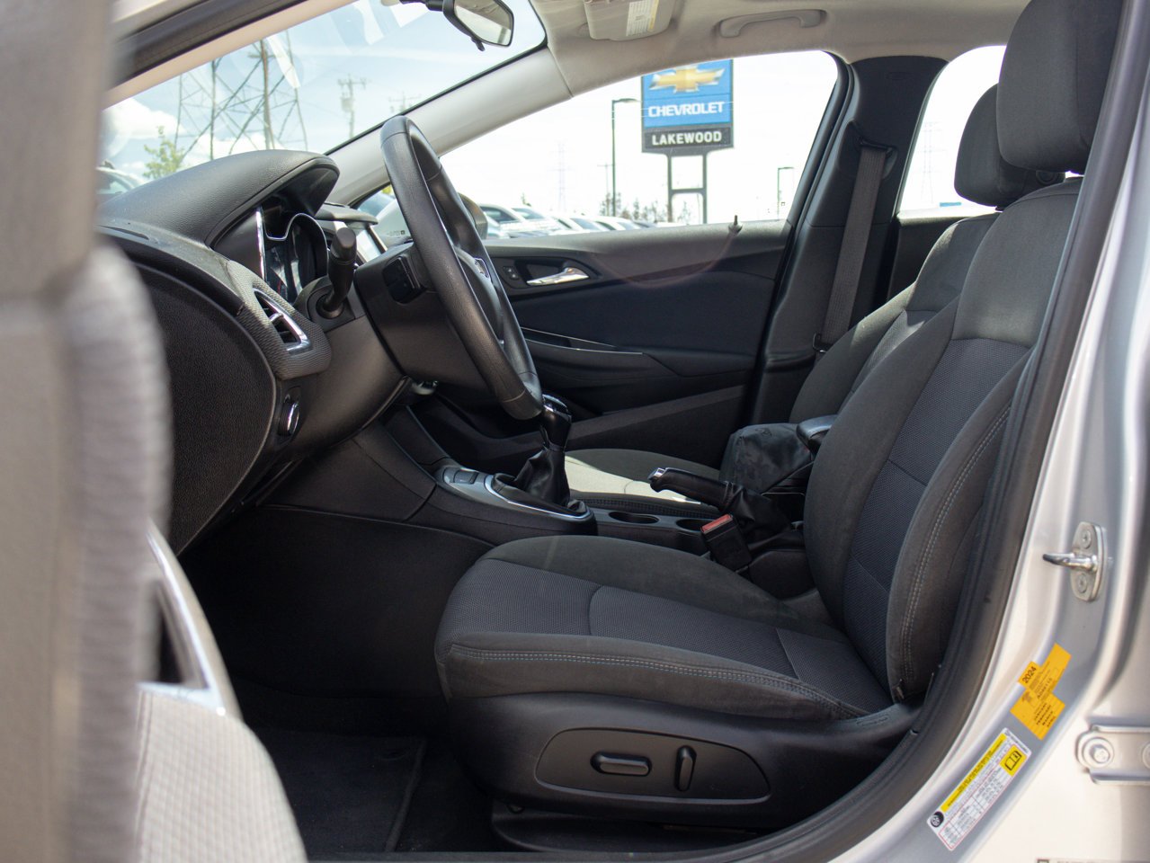 2017 Chevrolet Cruze 4dr Sdn 1.4L LT w/1SC Grey Sherwood Park - photo #16