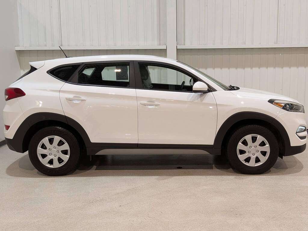 Hyundai Tucson AWD 4dr 2.0L 2017 Blanc Val-David - photo #3