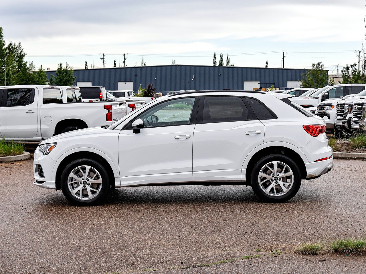 2025 Audi Q3 40 TFSI quattro White Sherwood Park - photo #9