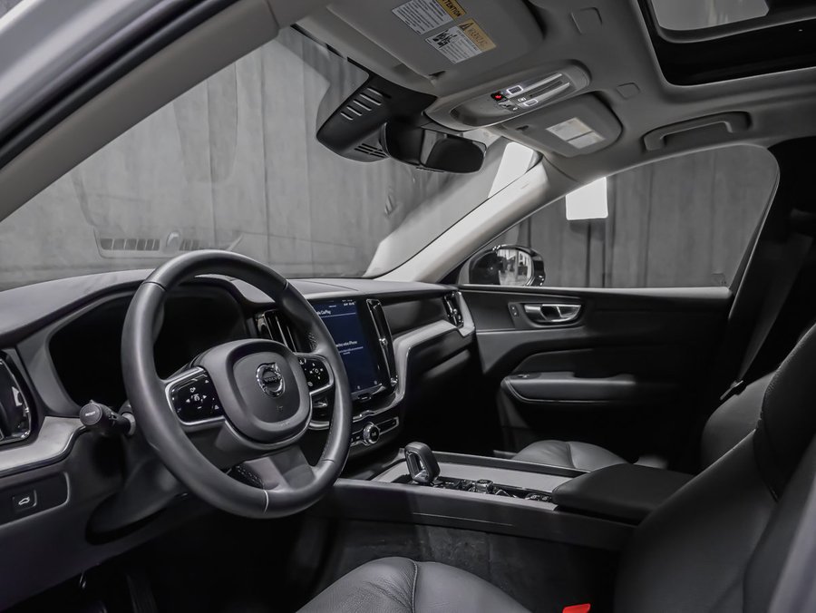 Volvo XC60 B5 PLUS DARK CLIMAT MAGS 20PO 2025 Blanc