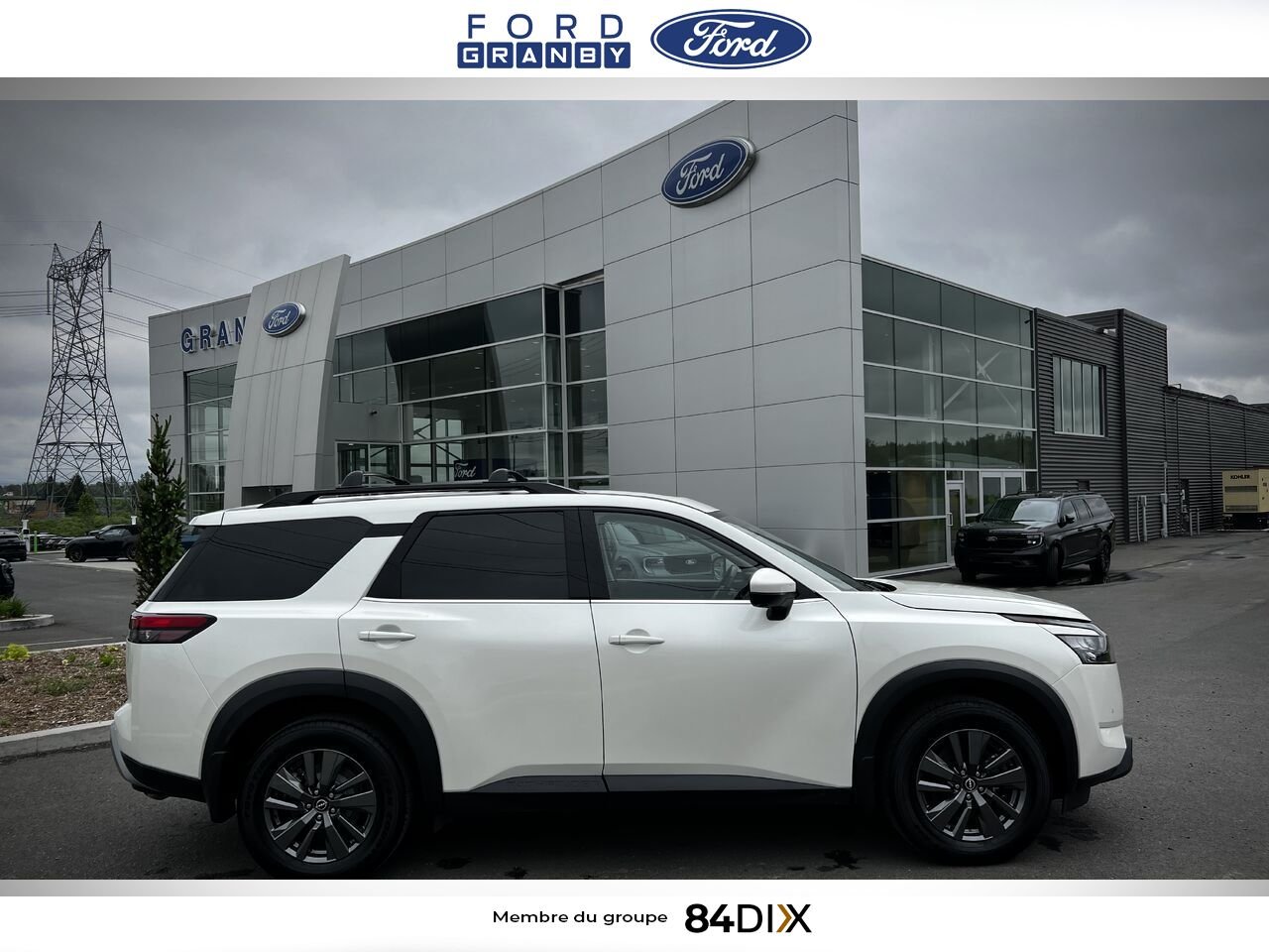 Nissan Pathfinder 2024 Blanc Granby - photo #2