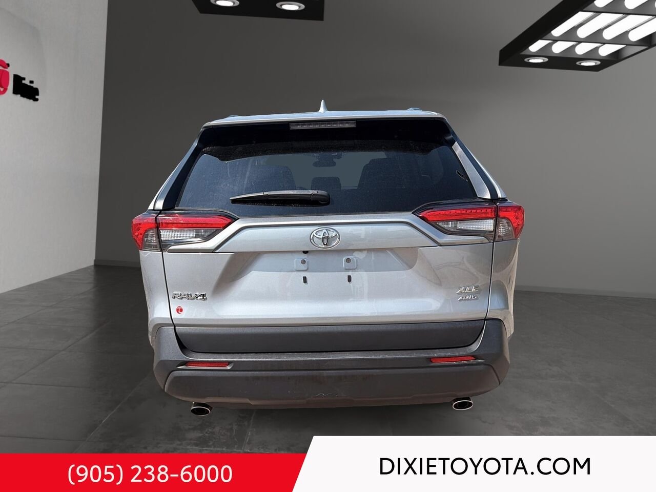 2022 Toyota RAV4 XLE PREMIUM AWD / HEATED SEATS / MOONROOF / LEATHER SURFACE / CARPLAY AND ANDROID AUTO Silver Sky Metallic Mississauga - photo #4