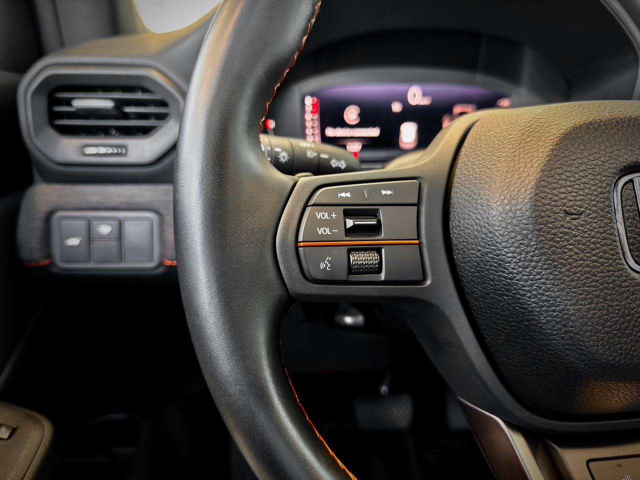 2026 Honda Passport Black Notre-Dame-des-Prairies - photo #27