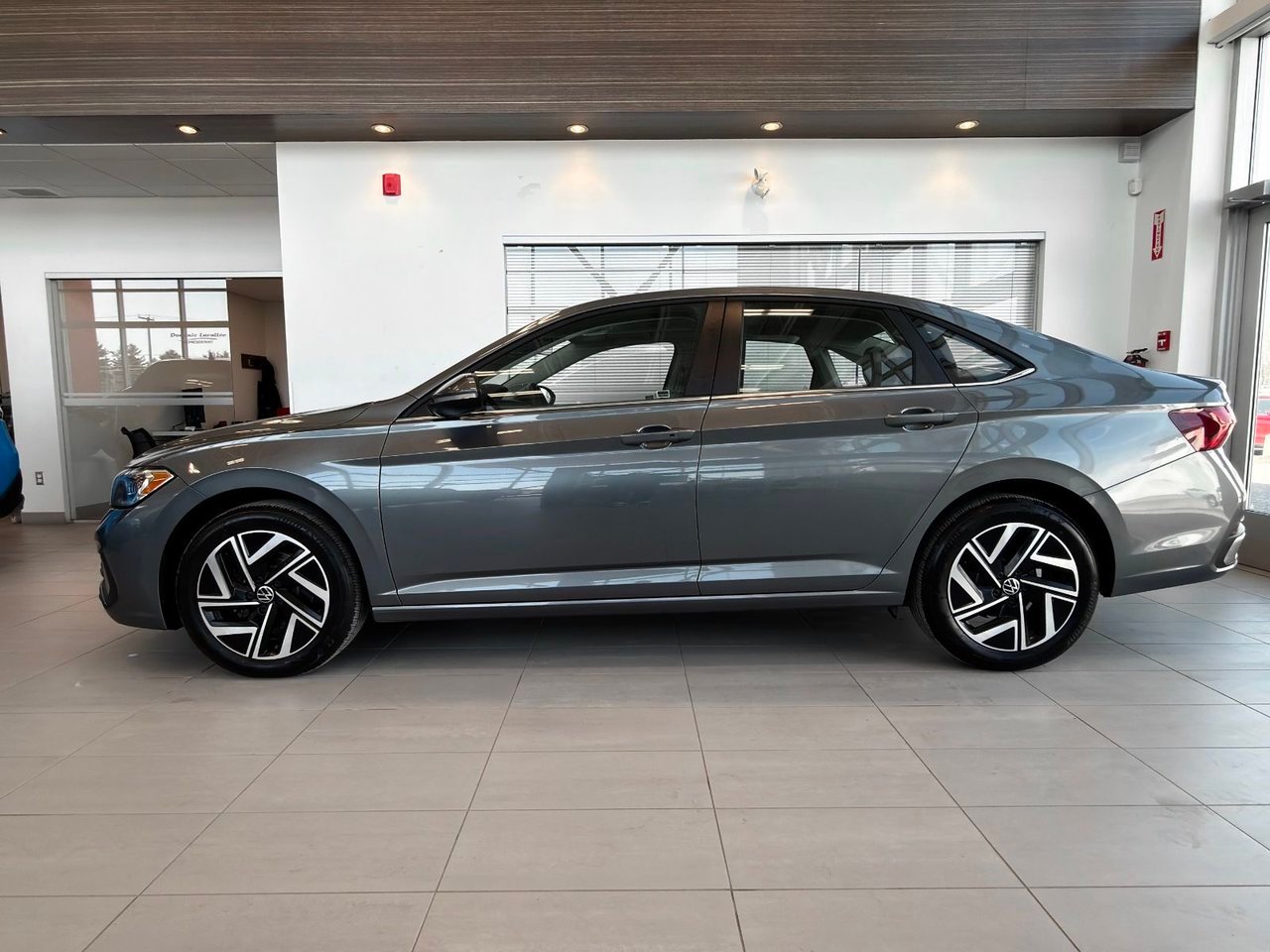 Volkswagen Jetta 2022 Gris Notre-Dame-des-Prairies - photo #8