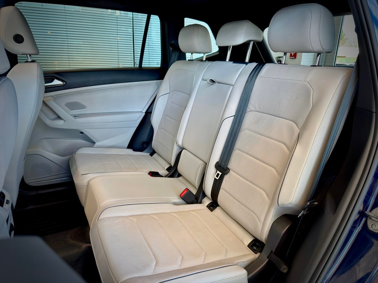 2024 Volkswagen Tiguan Blue Notre-Dame-des-Prairies - photo #25