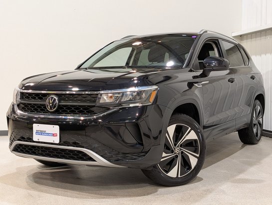 2024 Volkswagen Taos Black