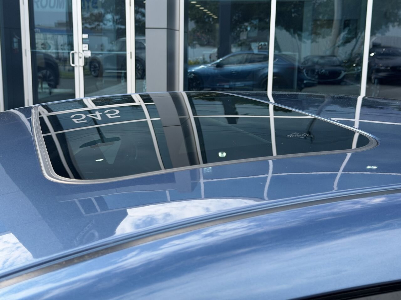 Mazda Mazda3 2017 Bleu Ste-Marie - photo #5