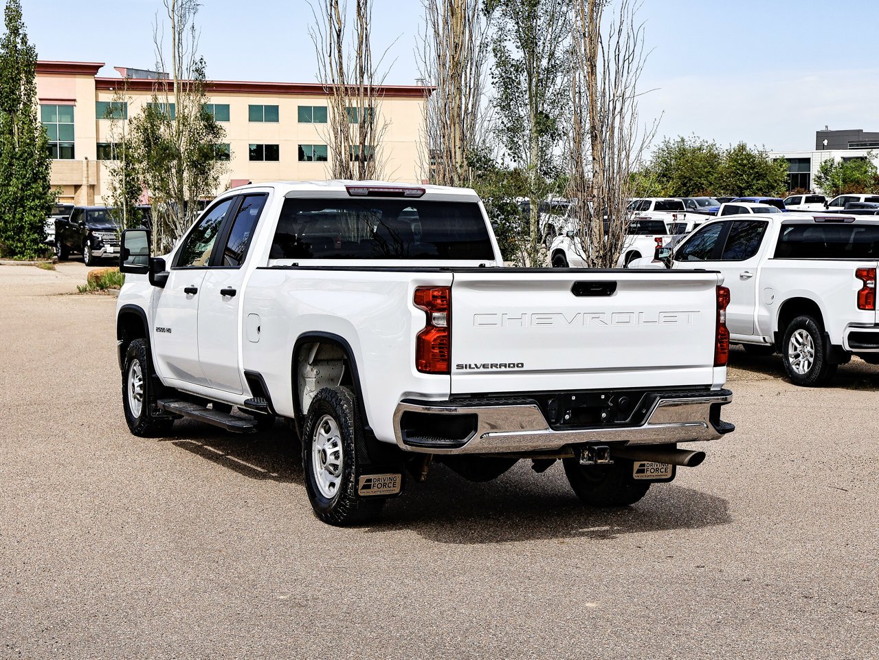 2022 Chevrolet Silverado 2500HD 4WD Double Cab 149 Work Truck White Sherwood Park - photo #10
