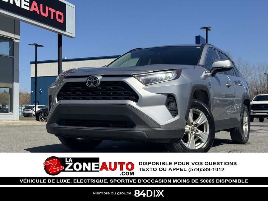 Toyota RAV4 XLE 2021 2021 Gris