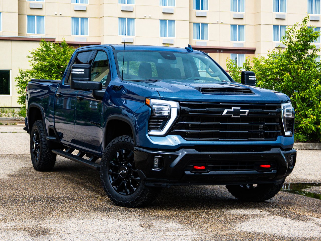 2026 Chevrolet Silverado 3500HD 4WD Crew Cab 159 LTZ Blue Sherwood Park - photo #1