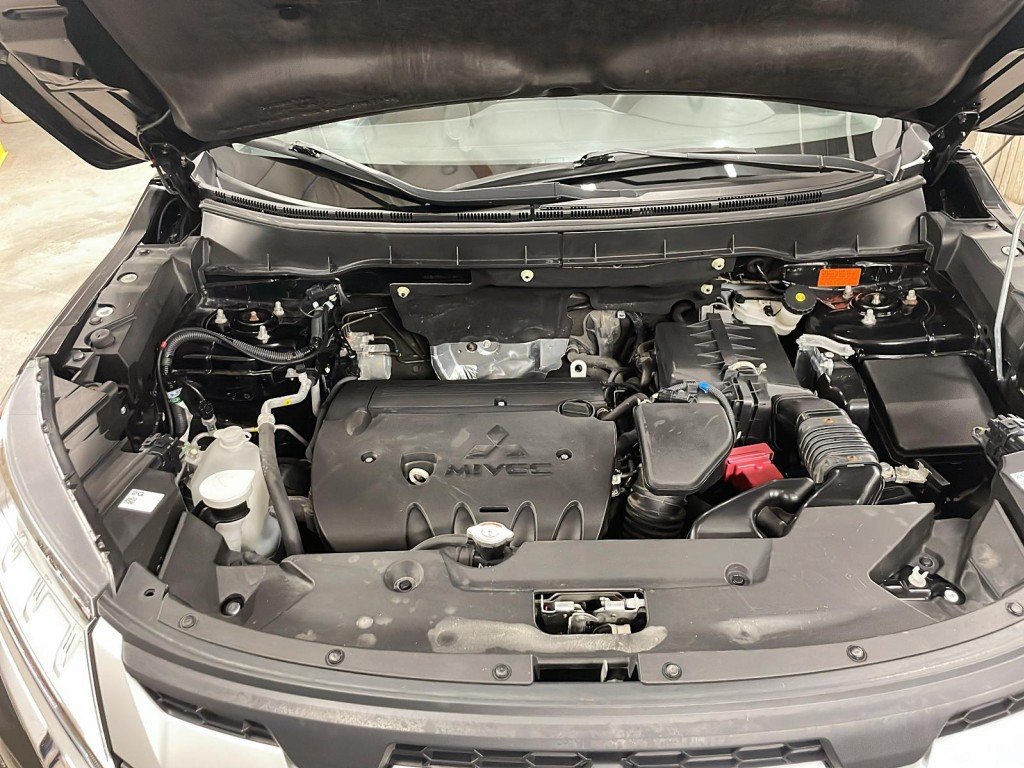 2022 Mitsubishi RVR Black Amos - photo #23