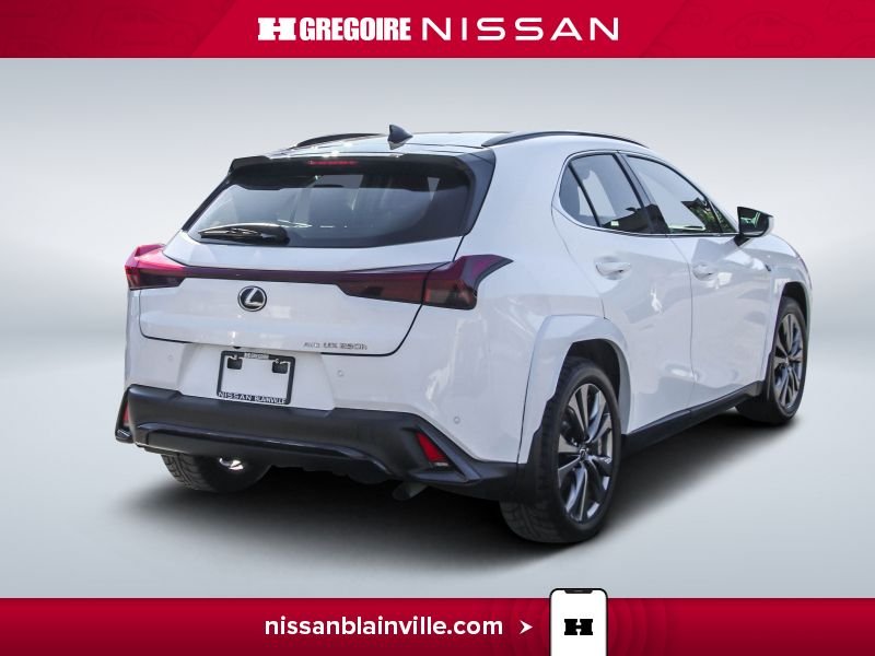2023 Lexus UX White Laval - photo #5
