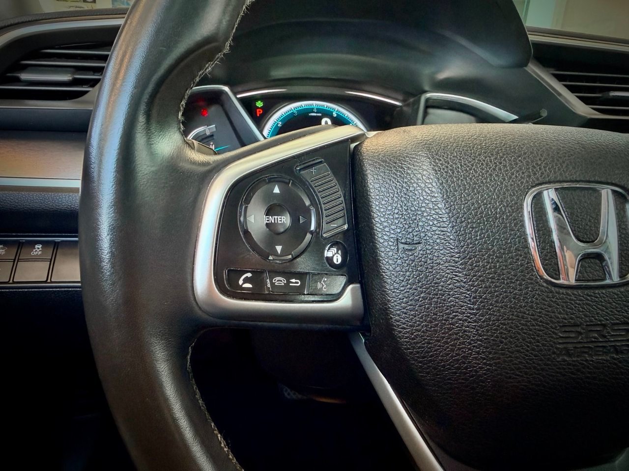 Honda Civic Sedan 2018 Blanc Notre-Dame-des-Prairies - photo #23
