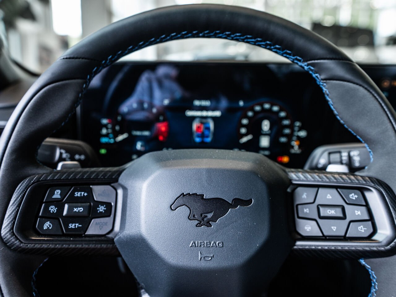 2026 Ford Mustang Shadow Black Sainte-Julienne - photo #11