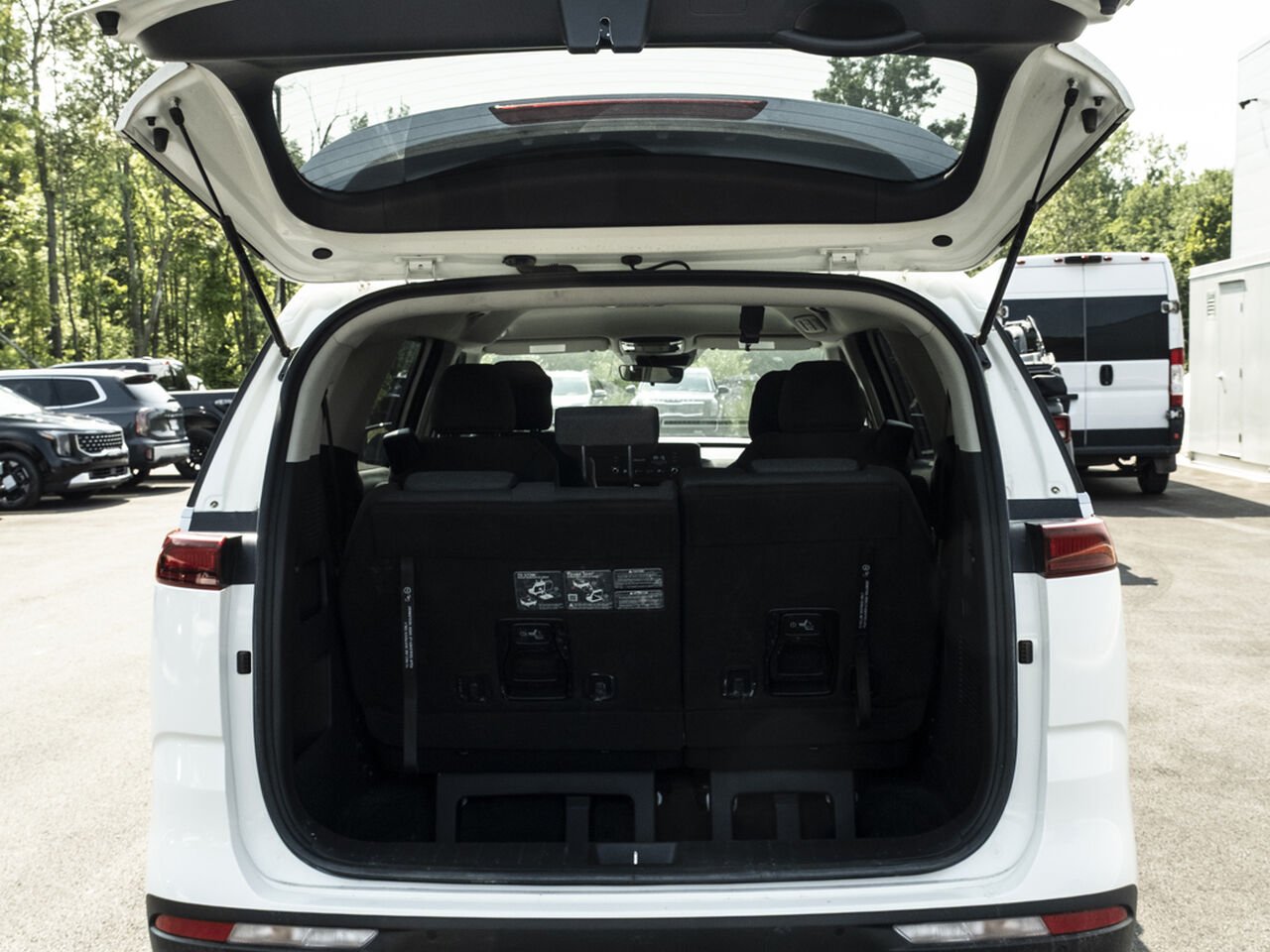 Kia Carnival 2024 Blanc Gatineau - photo #5