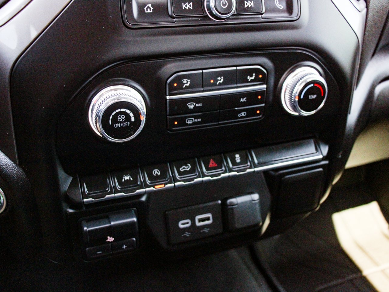 2024 GMC Sierra 1500 4WD Crew Cab 147 Pro Black Sherwood Park - photo #23