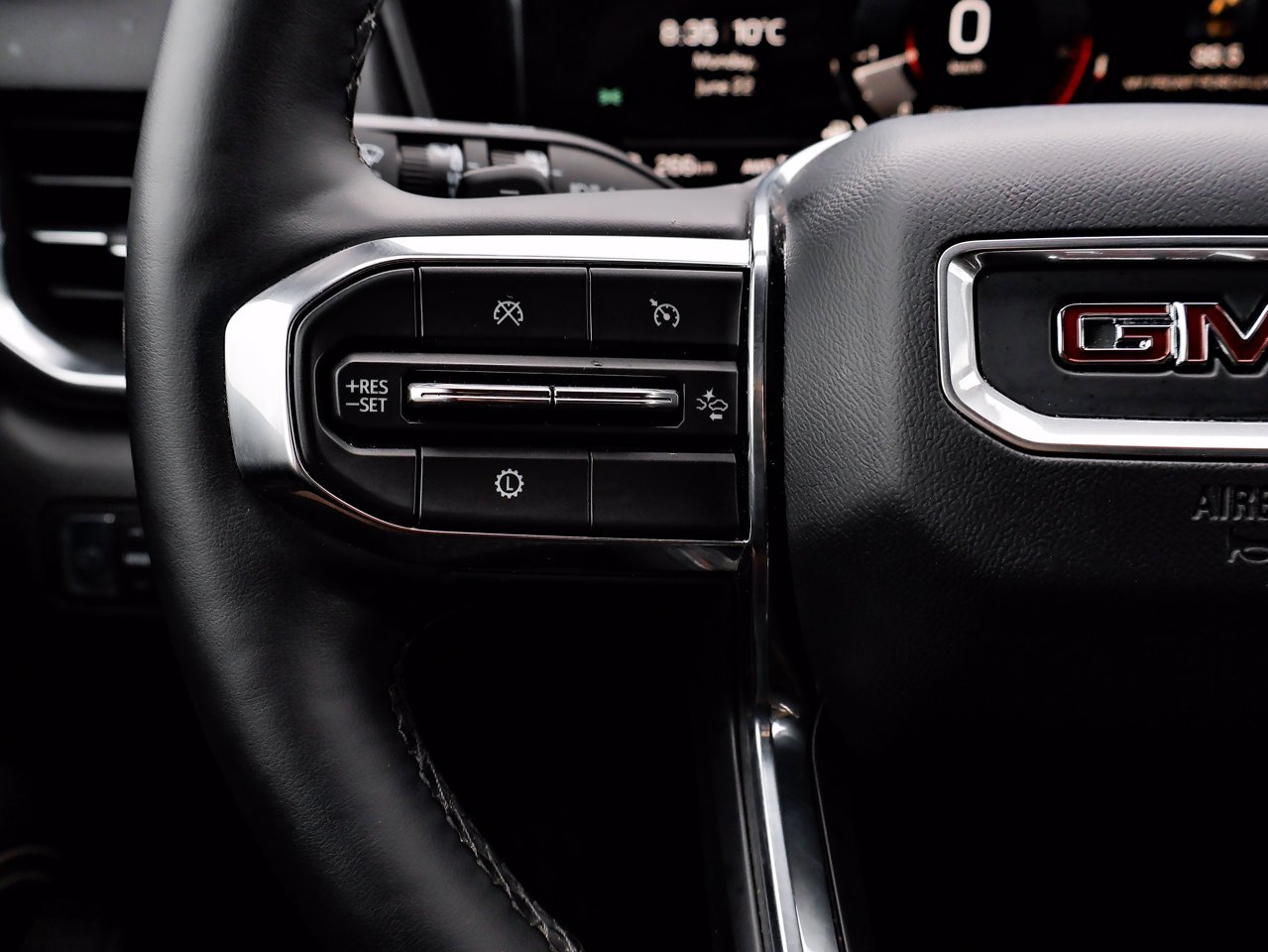 2026 GMC Terrain AWD 4dr Elevation White Sherwood Park - photo #20