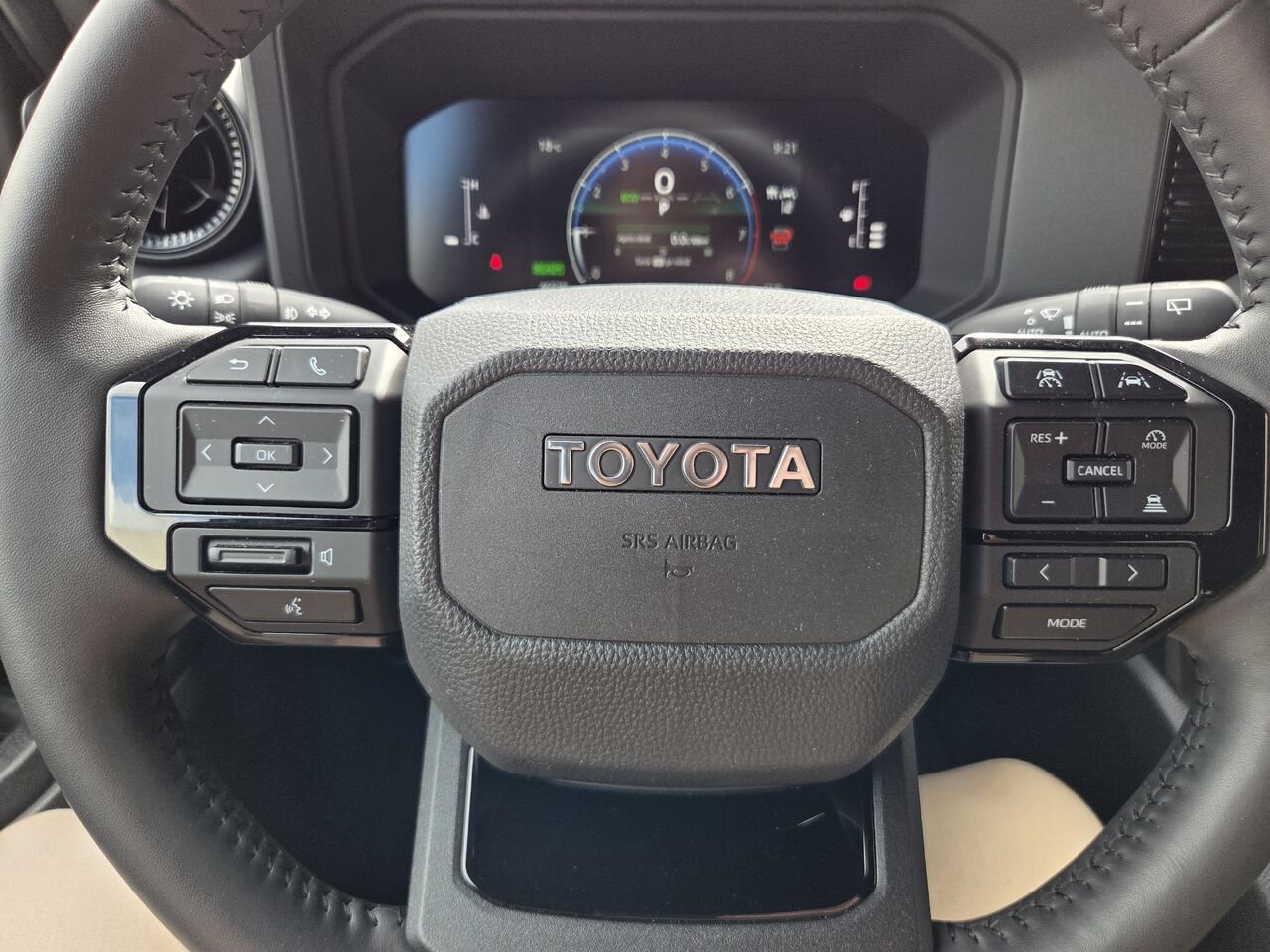 2025 Toyota LAND CRUISER Black Rouyn-Noranda - photo #24