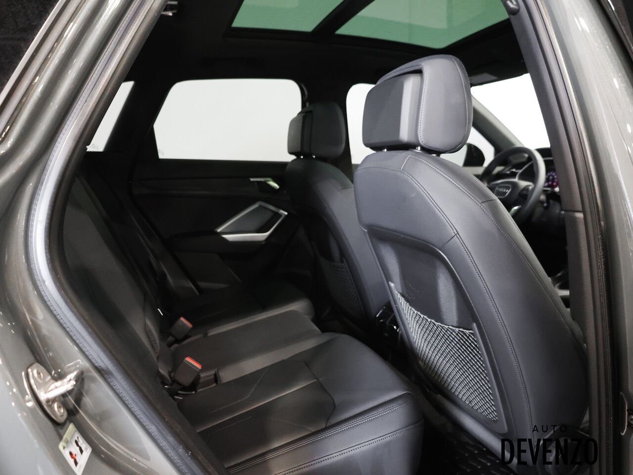 2025 Audi Q3 Grey Saint-Eustache - photo #8