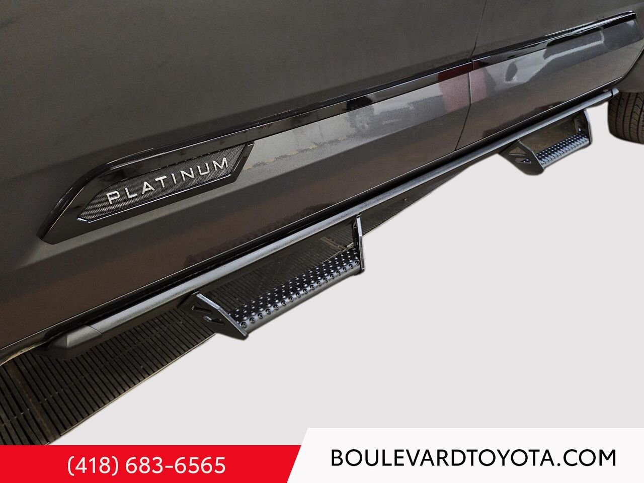 Toyota Tundra 531782-43 | PLATINUM CREWMAX, 4X4 2024 Gris magnétique métallisé Québec - photo #6