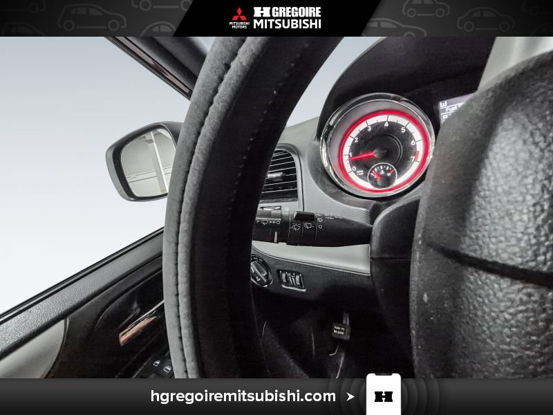 2016 Dodge GR Caravan Red Saint-Eustache - photo #18